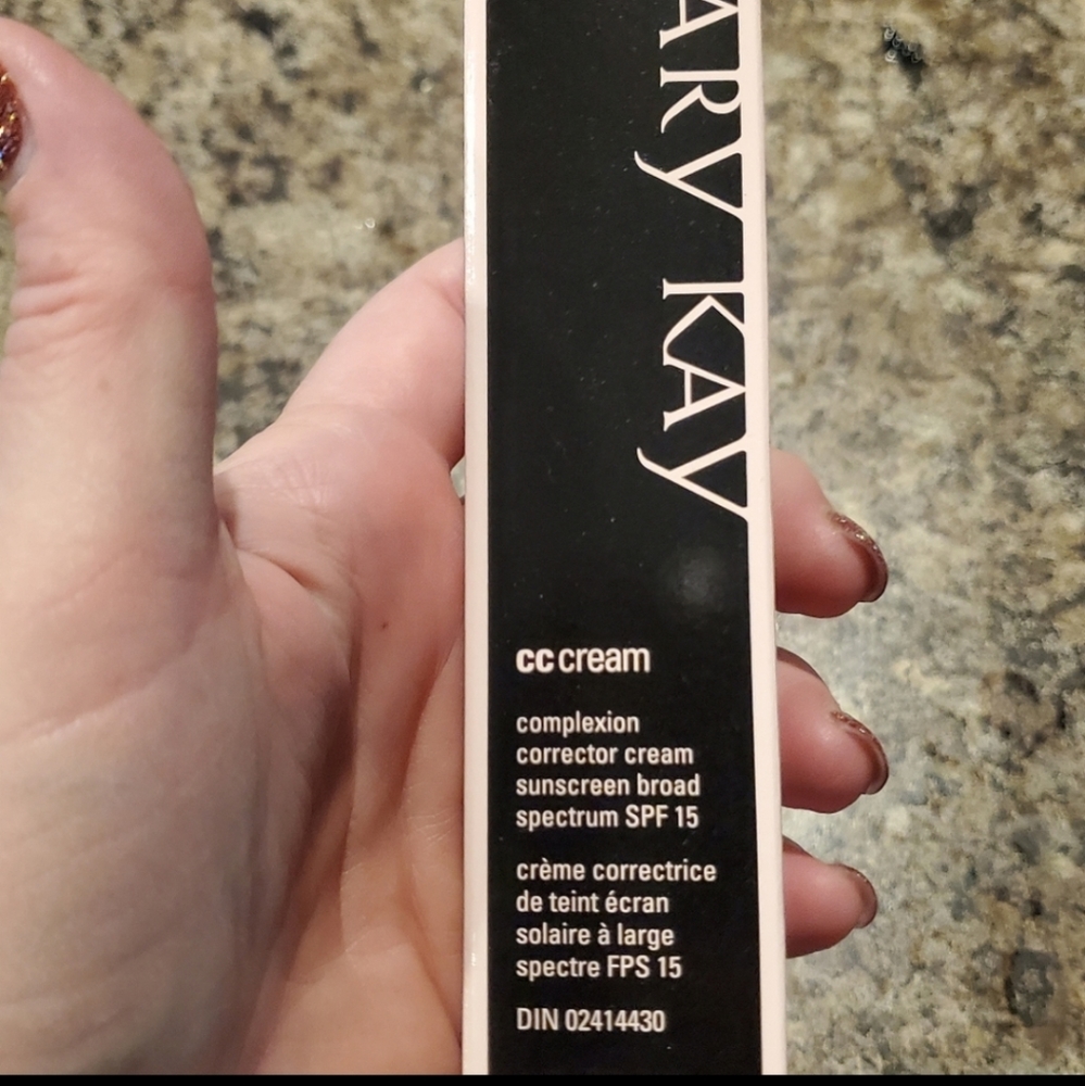 MaryKay Very Deep CC Cream